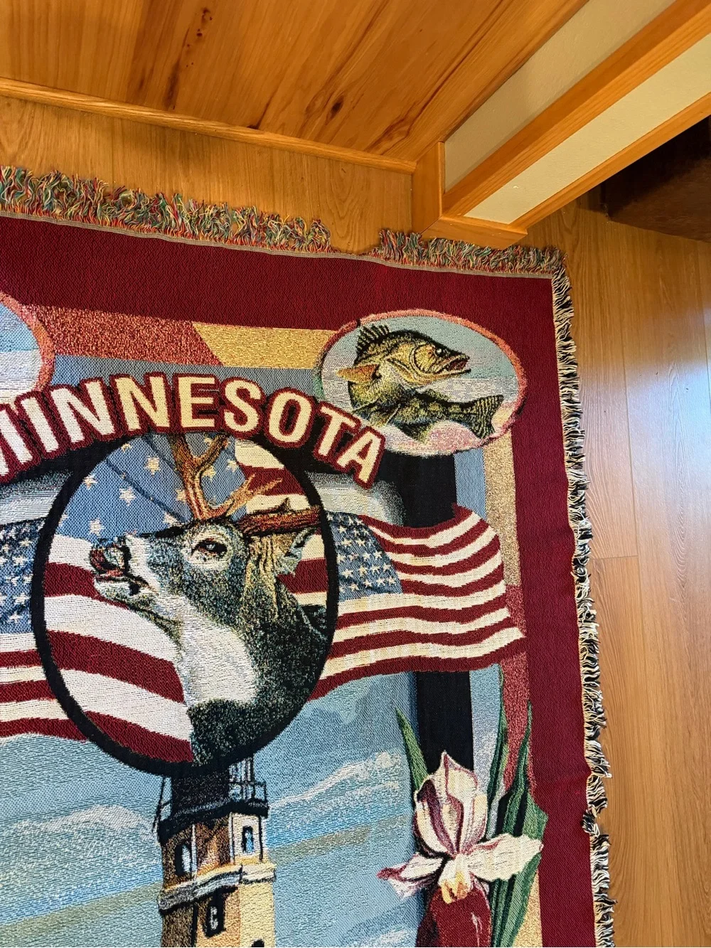 Minnesota Scenic Tapestry Throw Blanket - Maroon